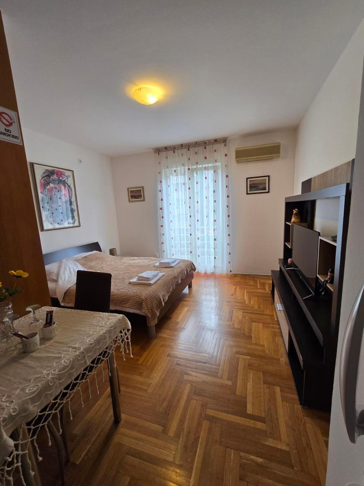 Laki Apartment Podgorica Kültér fotó